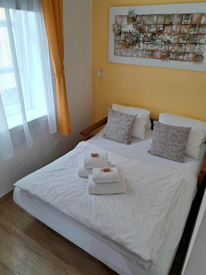Vinna Kavarna Mikulov Zewnętrze zdjęcie