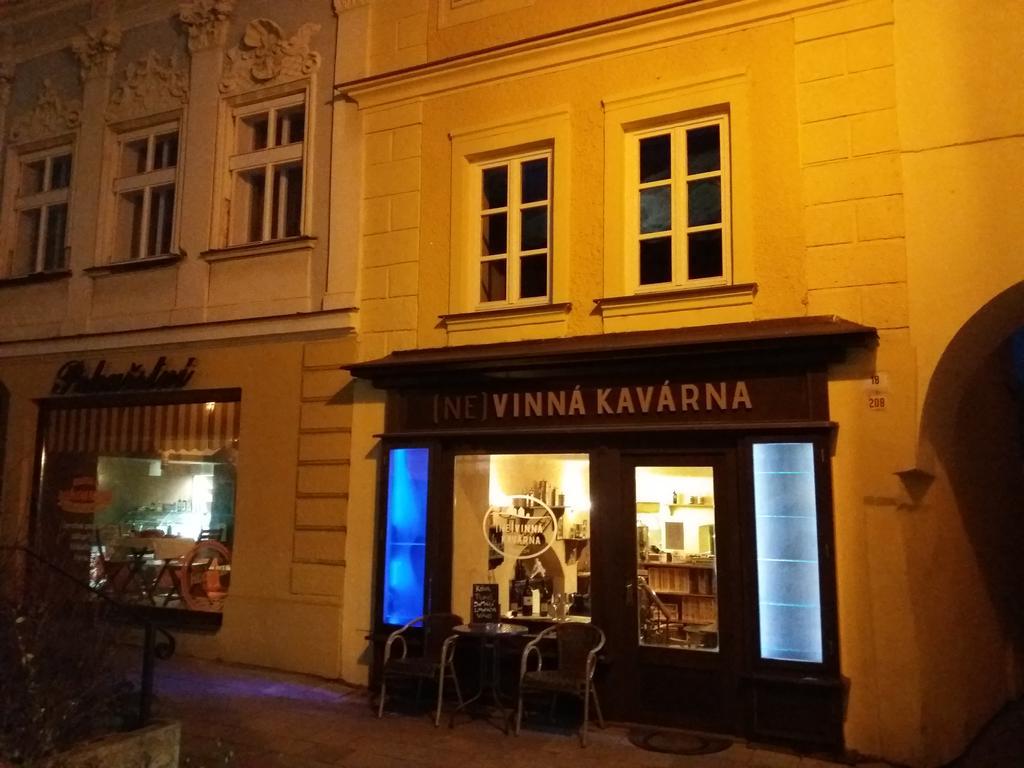 Vinna Kavarna Mikulov Zewnętrze zdjęcie